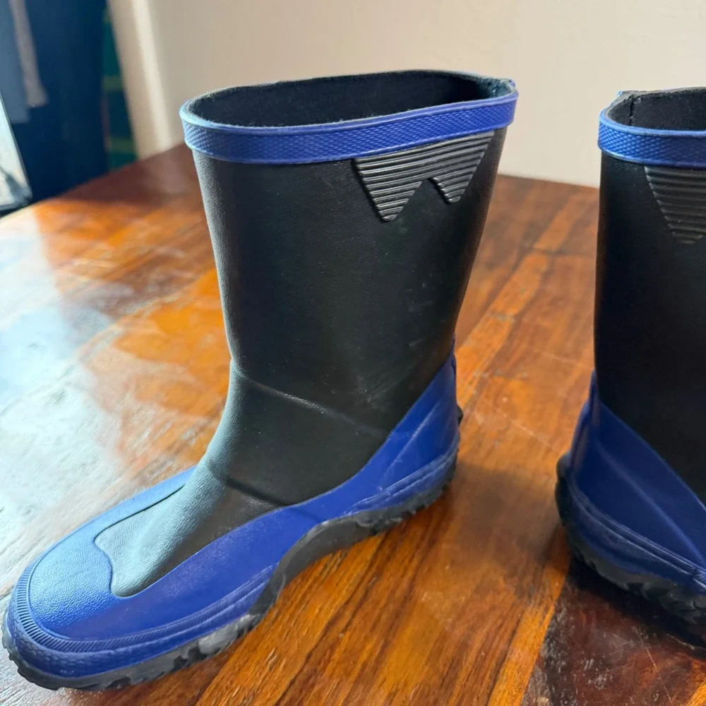 Muck Boot Company Hale Kids Black Blue Waterproof Rain Boots Size 13 US